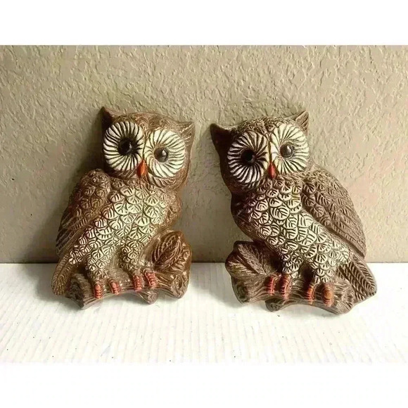 Set 2 Vintage Owl on Branch Wall Hanging Plaque Hard Foam Resin MCM Kitsch Retro - Picture 1 of 6